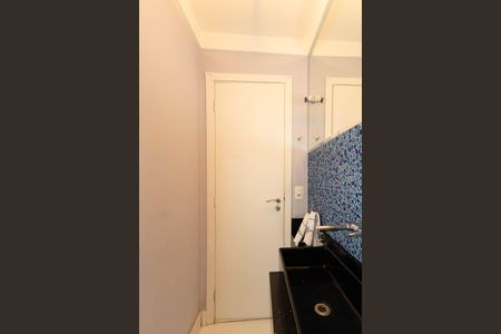 Casa de condomínio à venda com 560m², 5 quartos e 6 vagas Casa de condomínio à venda com 560m², 5 quartos e 6 vagasLavabo