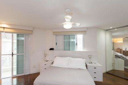 Casa de condomínio à venda com 560m², 5 quartos e 6 vagas Casa de condomínio à venda com 560m², 5 quartos e 6 vagasSuíte 3
