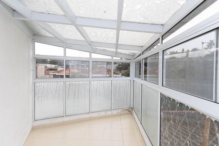 Casa de condomínio à venda com 560m², 5 quartos e 6 vagas Casa de condomínio à venda com 560m², 5 quartos e 6 vagasVaranda
