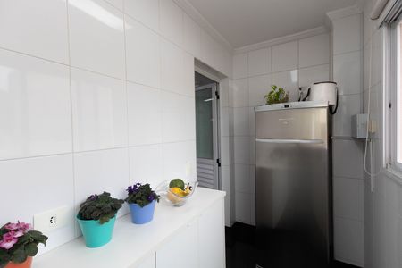 Casa de condomínio à venda com 560m², 5 quartos e 6 vagas Casa de condomínio à venda com 560m², 5 quartos e 6 vagasÁrea de Serviço