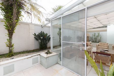 Casa de condomínio à venda com 560m², 5 quartos e 6 vagas