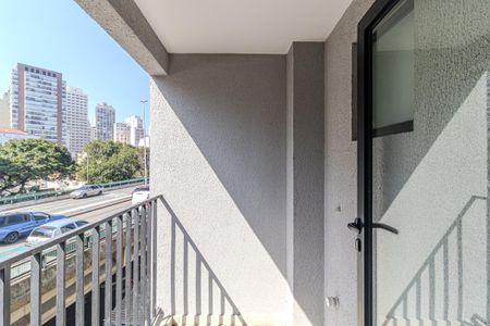 Varanda de kitnet/studio para alugar com 1 quarto, 24m² em Campos Elíseos, São Paulo