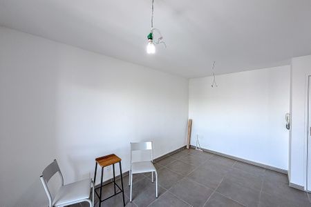 Studio para alugar com 29m², 1 quarto e sem vaga Studio para alugar com 29m², 1 quarto e sem vagaSala/Quarto