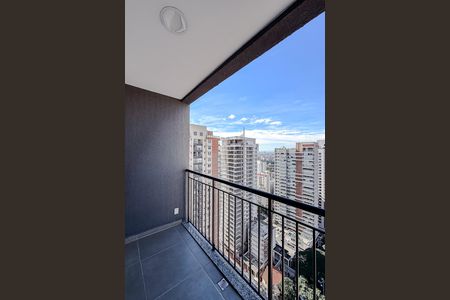 Studio para alugar com 29m², 1 quarto e sem vaga Studio para alugar com 29m², 1 quarto e sem vagaVaranda