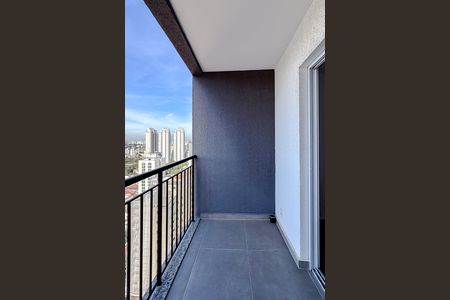 Studio para alugar com 29m², 1 quarto e sem vaga Studio para alugar com 29m², 1 quarto e sem vagaVaranda
