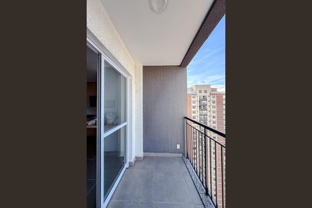 Studio para alugar com 29m², 1 quarto e sem vaga Studio para alugar com 29m², 1 quarto e sem vagaVaranda