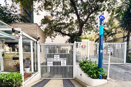 Apartamento à venda com 200m², 3 quartos e 2 vagasfachada do predio