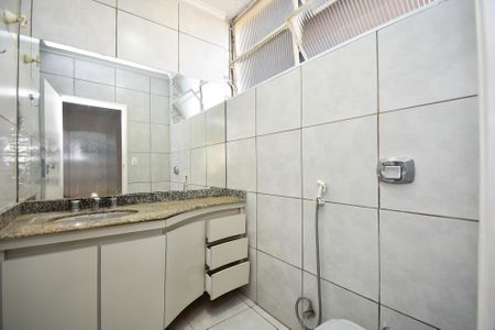 Apartamento à venda com 200m², 3 quartos e 2 vagasbanheiro quarto 3