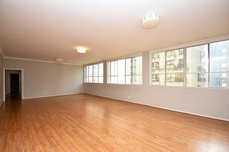 entrada de apartamento à venda com 3 quartos, 200m² em Jardim Paulista, São Paulo