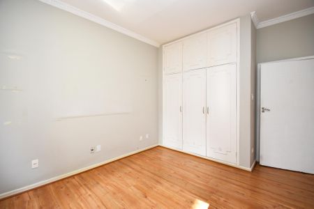 Apartamento à venda com 200m², 3 quartos e 2 vagasquarto 1