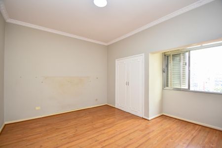 Apartamento à venda com 200m², 3 quartos e 2 vagasquarto 3