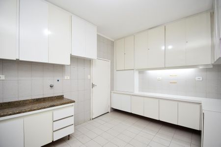 Apartamento à venda com 200m², 3 quartos e 2 vagascozinha