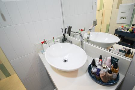 Apartamento à venda com 67m², 2 quartos e 1 vaga Apartamento à venda com 67m², 2 quartos e 1 vagaBanheiro