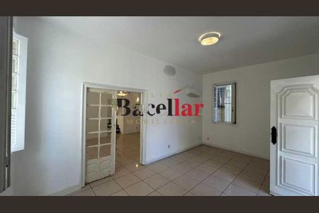 Casa à venda com 451m², 8 quartos e 6 vagas