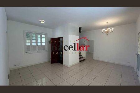 Casa à venda com 8 quartos, 451m² em Vila Isabel, Rio de Janeiro