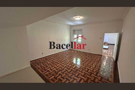 Casa à venda com 451m², 8 quartos e 6 vagas