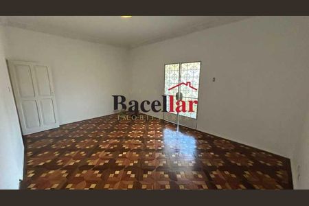 Casa à venda com 451m², 8 quartos e 6 vagas