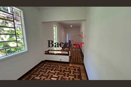 Casa à venda com 451m², 8 quartos e 6 vagas