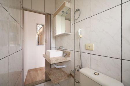 Casa para alugar com 72m², 2 quartos e 1 vaga Casa para alugar com 72m², 2 quartos e 1 vagaBanheiro da Suíte
