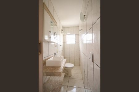 Casa para alugar com 72m², 2 quartos e 1 vaga Casa para alugar com 72m², 2 quartos e 1 vagaBanheiro da Suíte