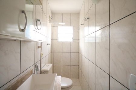 Casa para alugar com 72m², 2 quartos e 1 vaga Casa para alugar com 72m², 2 quartos e 1 vagaBanheiro da Suíte