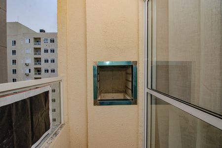 Sala - Varanda de apartamento à venda com 2 quartos, 44m² em Costa E Silva, Porto Alegre
