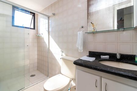Apartamento à venda com 50m², 2 quartos e 1 vaga Apartamento à venda com 50m², 2 quartos e 1 vagaBanheiro da Suíte