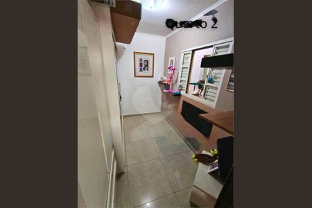 Casa à venda com 3 quartos, 75m² em Vila Bertioga, São Paulo