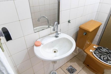 Apartamento para alugar com 48m², 2 quartos e 1 vaga Apartamento para alugar com 48m², 2 quartos e 1 vagaBanheiro