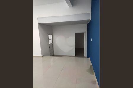 Casa à venda com 6 quartos, 240m² em Coronel Sezefredo Fagundes, São Paulo