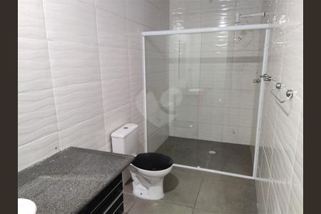 Casa à venda com 240m², 6 quartos e 2 vagas