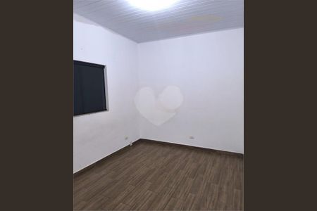 Casa à venda com 240m², 6 quartos e 2 vagas