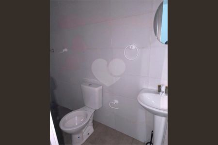 Casa à venda com 240m², 6 quartos e 2 vagas