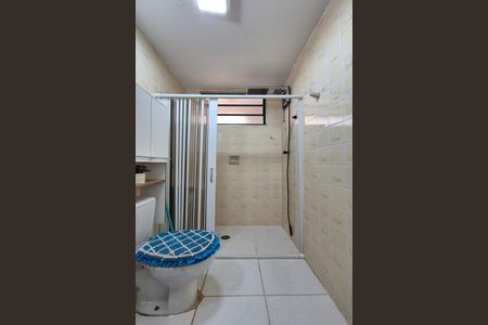 Banheiro de kitnet/studio para alugar com 1 quarto, 39m² em Centro, Campinas