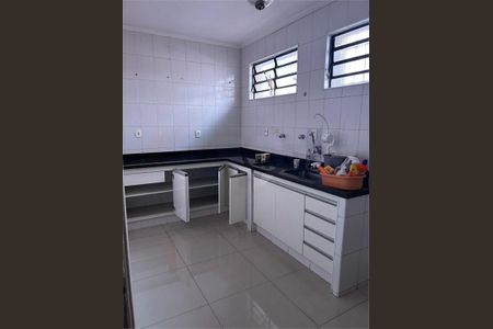 Casa à venda com 170m², 3 quartos e 3 vagas