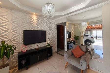 Sala de Estar de casa para alugar com 2 quartos, 110m² em Jardim Santa Lúcia, Campinas
