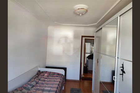 Casa à venda com 3 quartos, 340m² em Vila Serralheiro, São Paulo