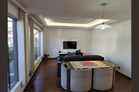 Casa à venda com 3 quartos, 340m² em Vila Serralheiro, São Paulo