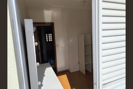 Casa à venda com 3 quartos, 340m² em Vila Serralheiro, São Paulo