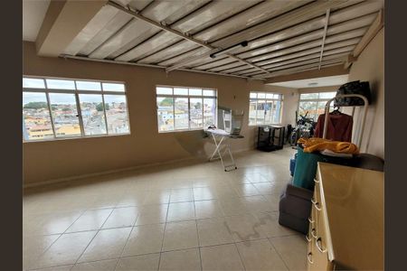 Casa à venda com 3 quartos, 200m² em Vila Mirante, São Paulo