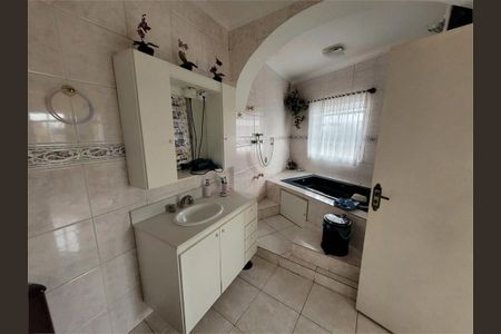 Casa à venda com 3 quartos, 200m² em Vila Mirante, São Paulo
