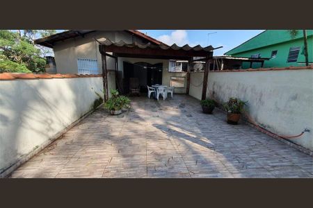 Casa à venda com 85m², 3 quartos e 4 vagas