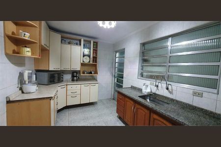 Casa à venda com 85m², 3 quartos e 4 vagas