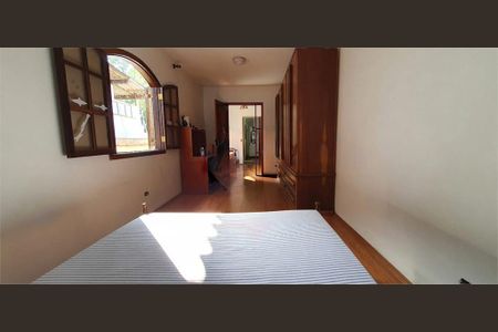 Casa à venda com 85m², 3 quartos e 4 vagas