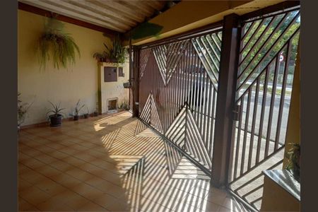 Casa à venda com 3 quartos, 180m² em Parque Novo Mundo, São Paulo