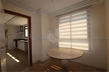 Apartamento à venda com 300m², 4 quartos e sem vaga