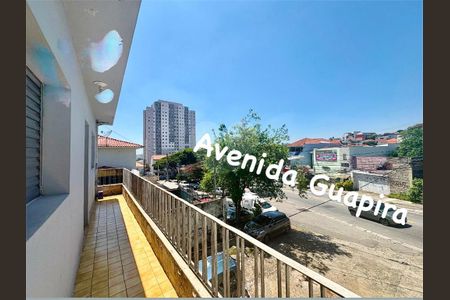 Casa à venda com 2 quartos, 168m² em Vila Nivi, São Paulo