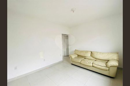 Casa à venda com 2 quartos, 168m² em Vila Nivi, São Paulo
