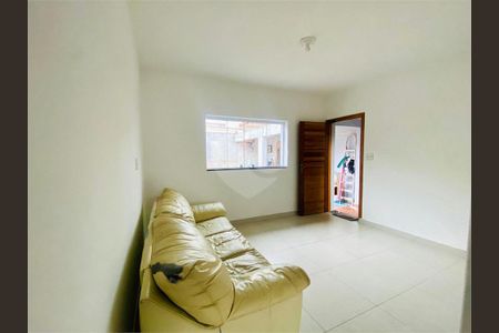 Casa à venda com 2 quartos, 168m² em Vila Nivi, São Paulo