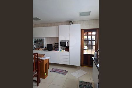 Casa à venda com 3 quartos, 140m² em Santa Teresinha, São Paulo